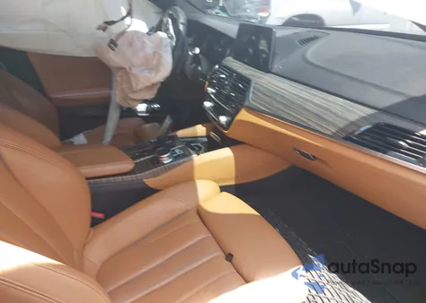 2018 BMW 540I из США, поврежденный, VIN WBAJE5C54JG918592